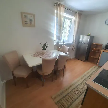 Family Apartment *