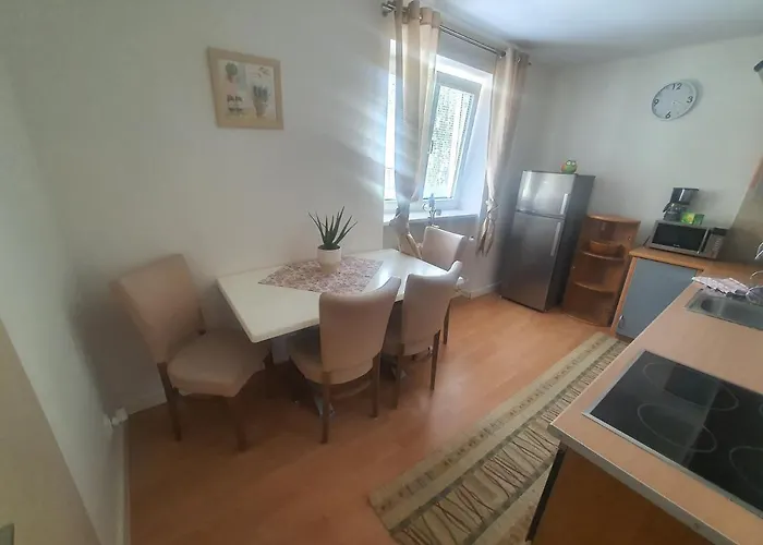 Family Apartment *